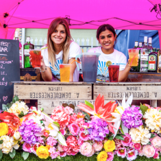 vintage_flowery_bar_hire